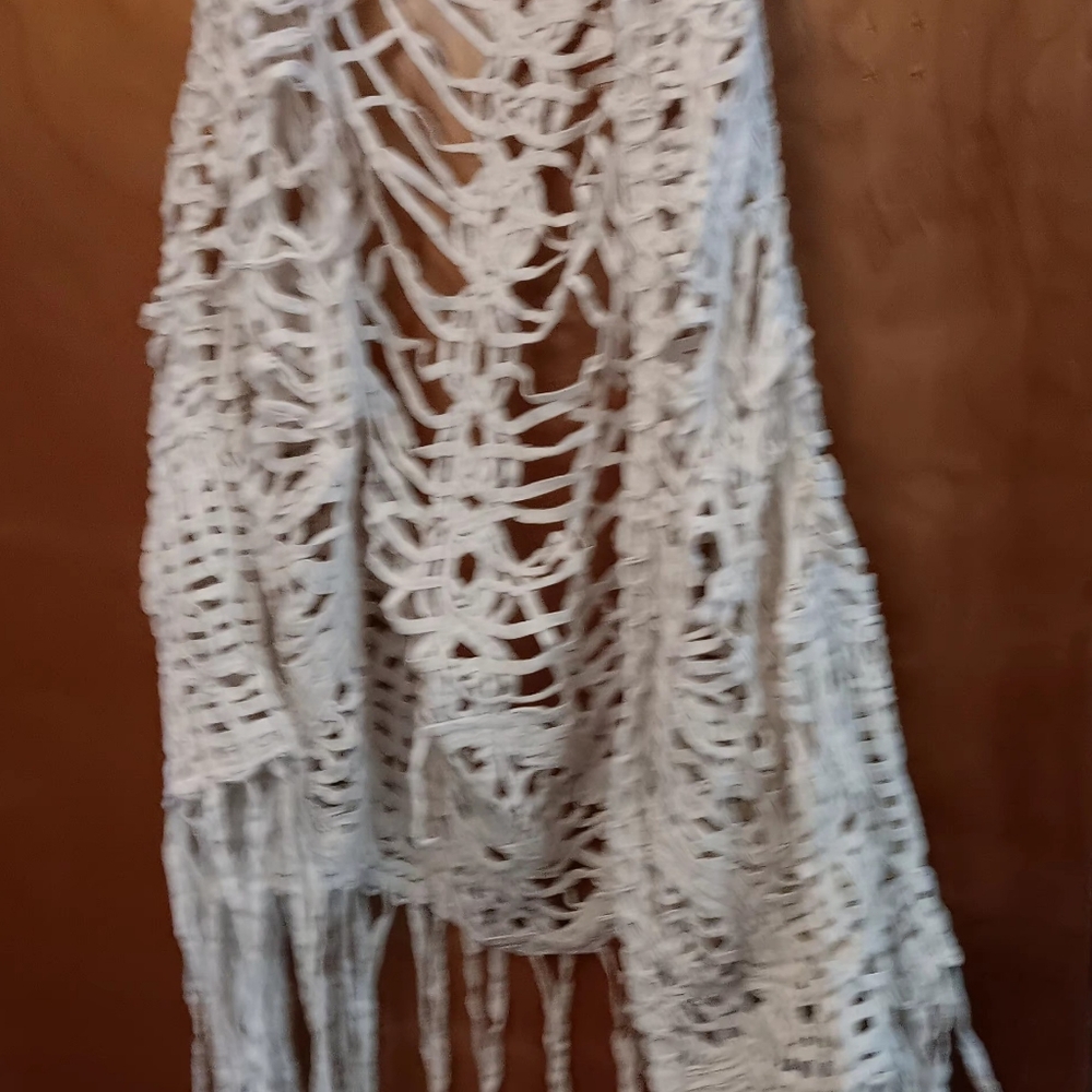 White Crochet Fringe Vest 26/28